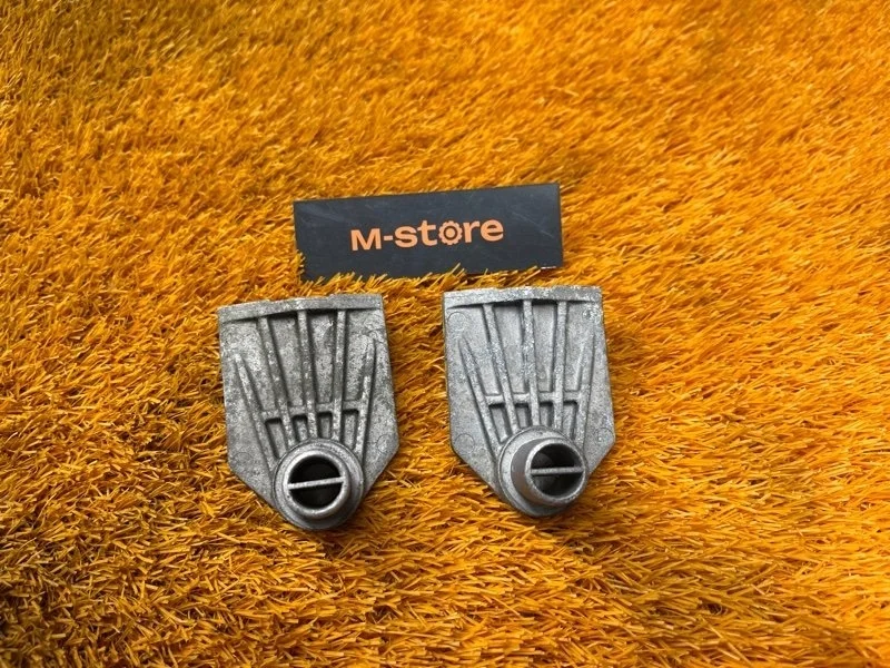 Кронштейн радиатора Volkswagen Touareg 2011 7P0121079 7P CGRA