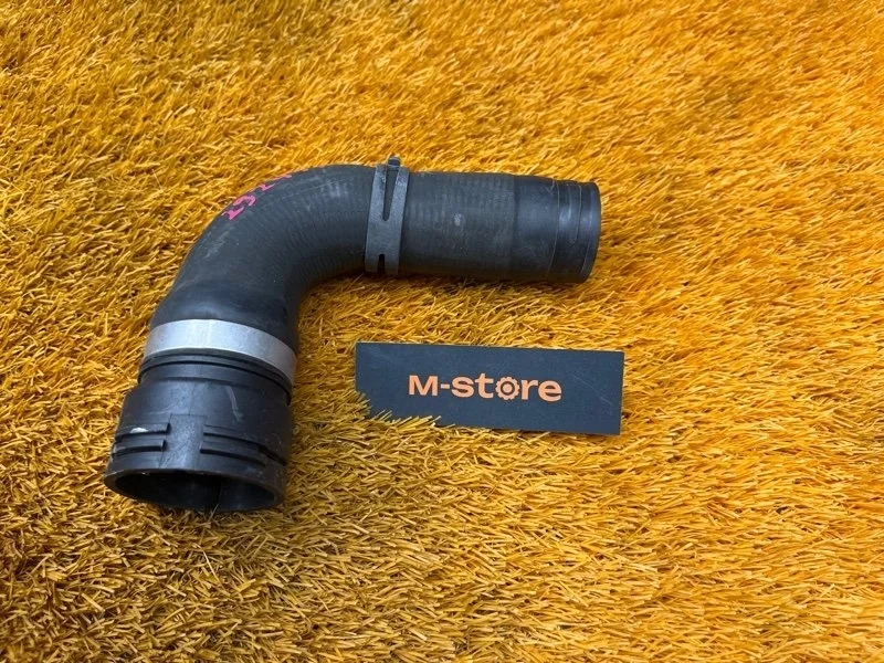 Патрубок системы охлаждения Volkswagen Touareg 2011 7P0121051 7P CGRA