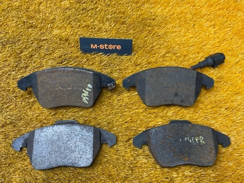 Колодки тормозные Audi A3 2011 5K0698151 8P CAXC, передние