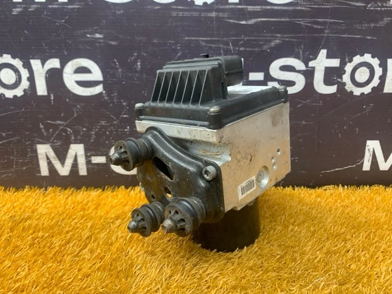 Блок ABS Volkswagen Passat 2007 3C0614109A B6 BVY