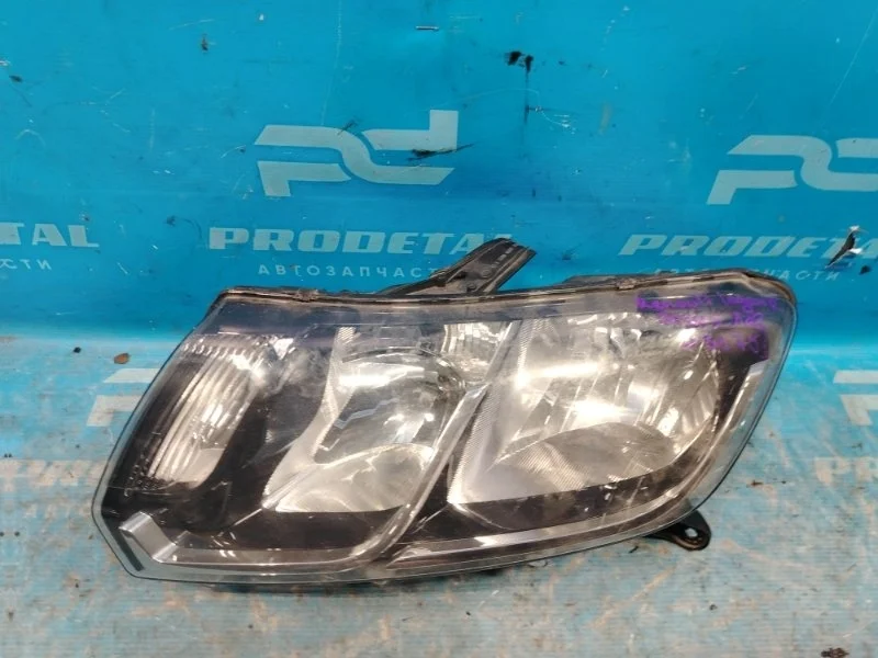 Фара левая Renault Logan 2012-2018