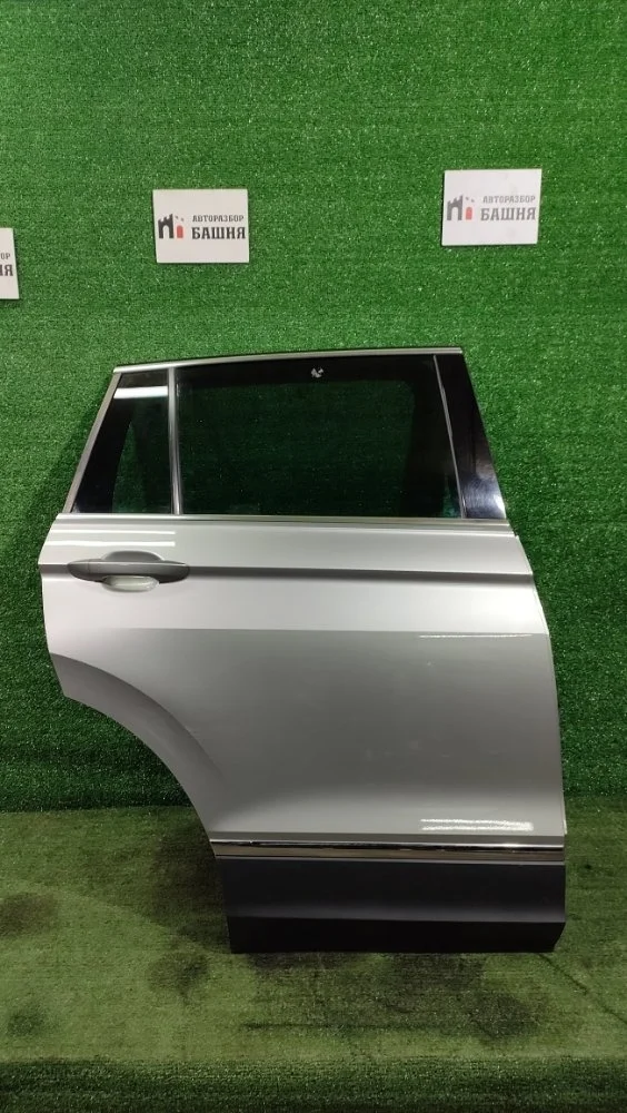 Дверь Volkswagen Tiguan 2017 5NA833056J 2 CZDA, задняя правая