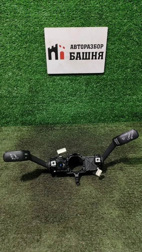 Подрулевой переключатель Volkswagen Tiguan 2017 5Q0953502M 2 CZDA