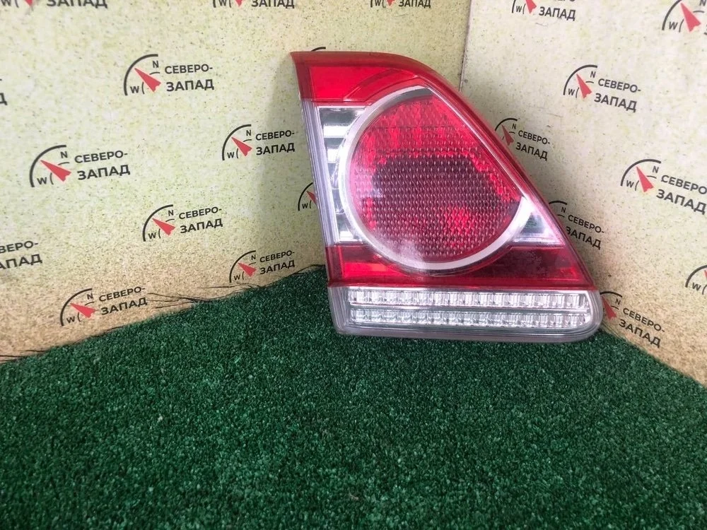 Фонарь внутренний Toyota Corolla 2011 8159112150 ZRE151 1ZR, задний левый