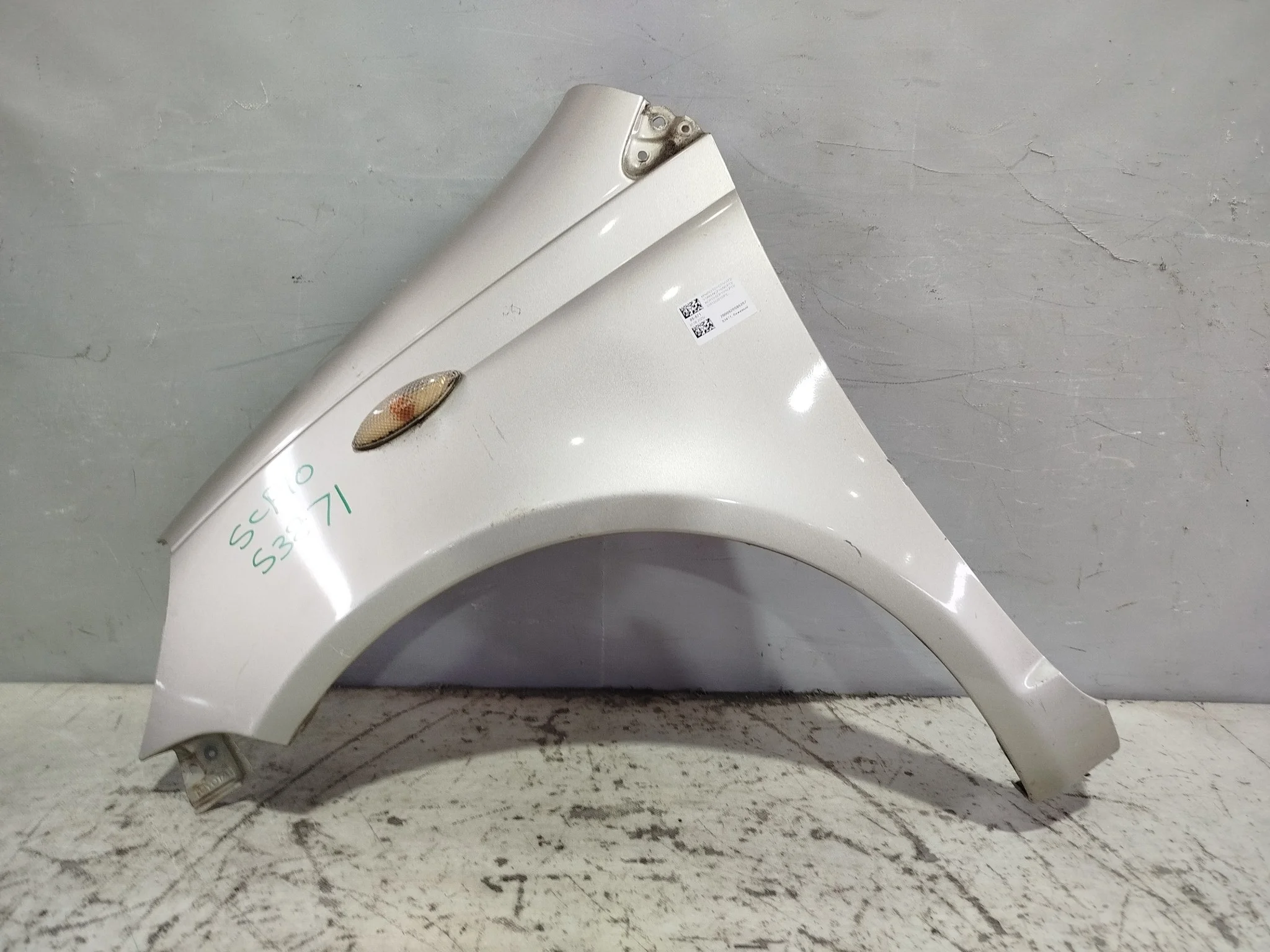 КРЫЛО TOYOTA 5381252010 ПЕРЕД ЛЕВО бежевый, 586 S3871