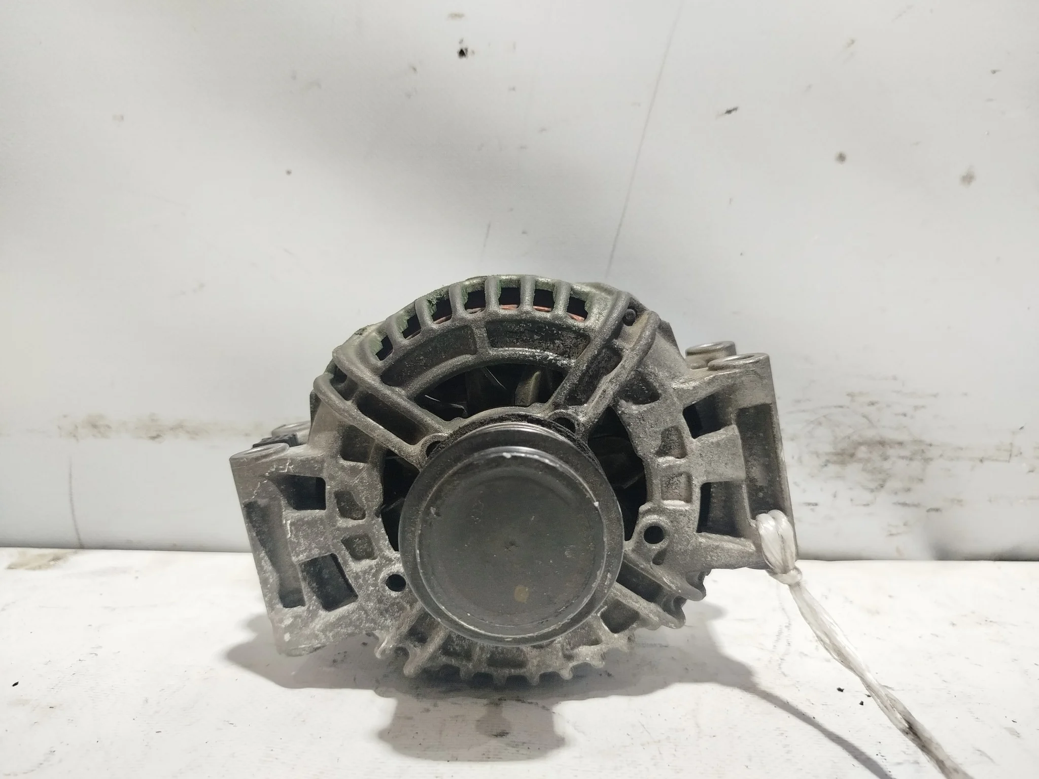 ГЕНЕРАТОР AUDI 06H903016L D688