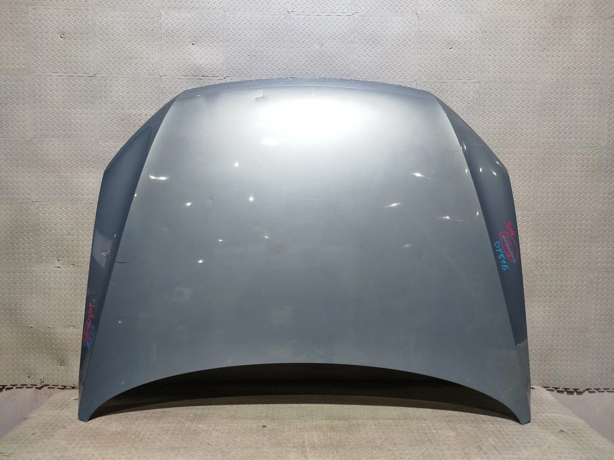 КАПОТ VOLKSWAGEN 3AA823031 серебро DY516