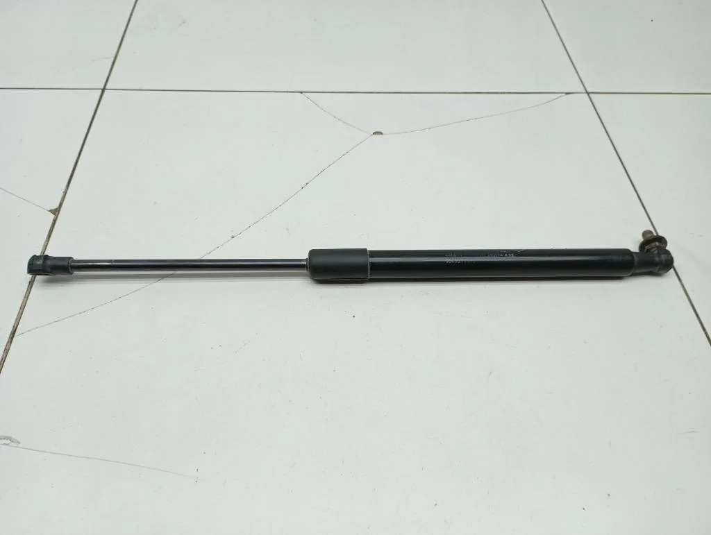 Амортизатор двери багажника Renault Duster 1 2014