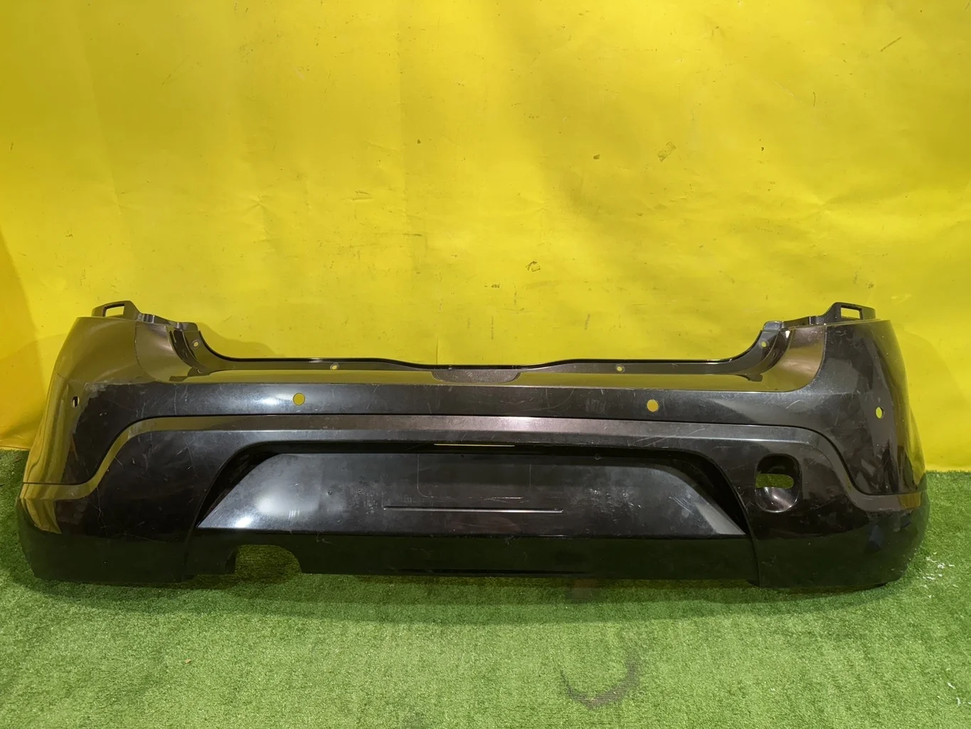 Бампер задний  Renault Sandero 2009 8200911893 41303