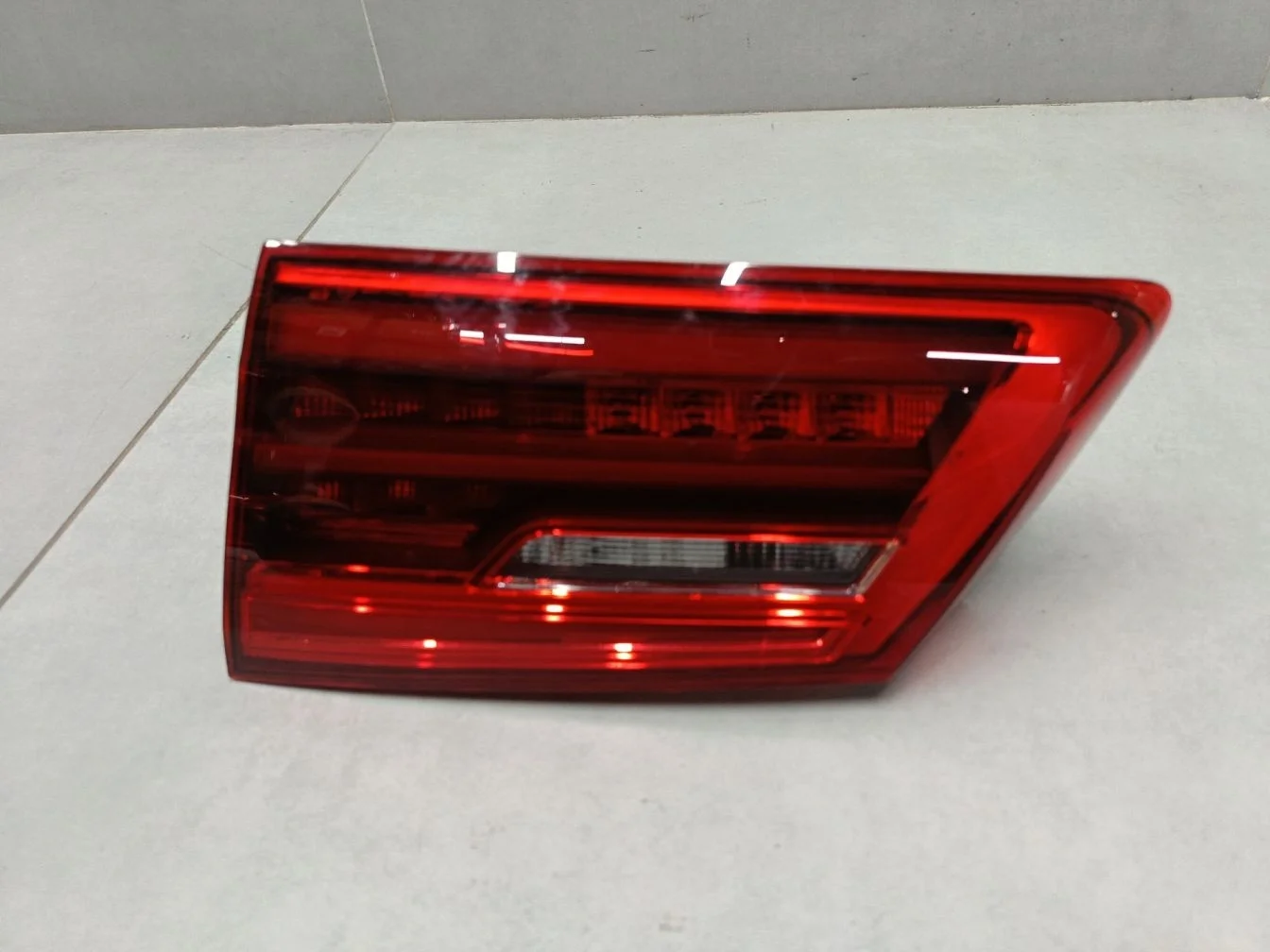 Фонарь в крышку правый для BMW 5 G30 F90 2016-