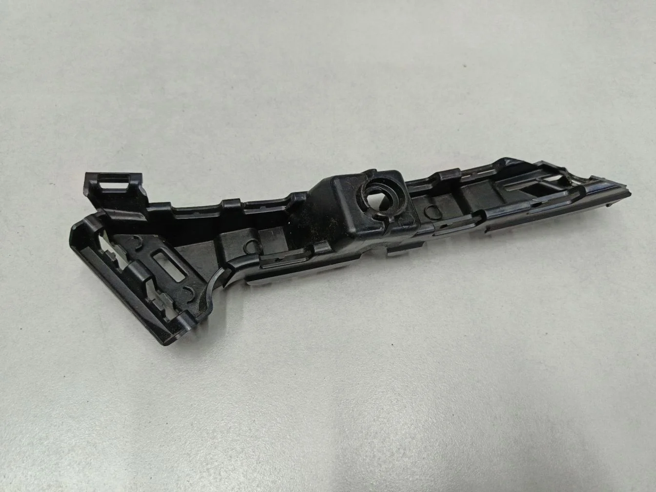 Кронштейн бампера заднего левый для Mercedes E-klasse W213 2016-