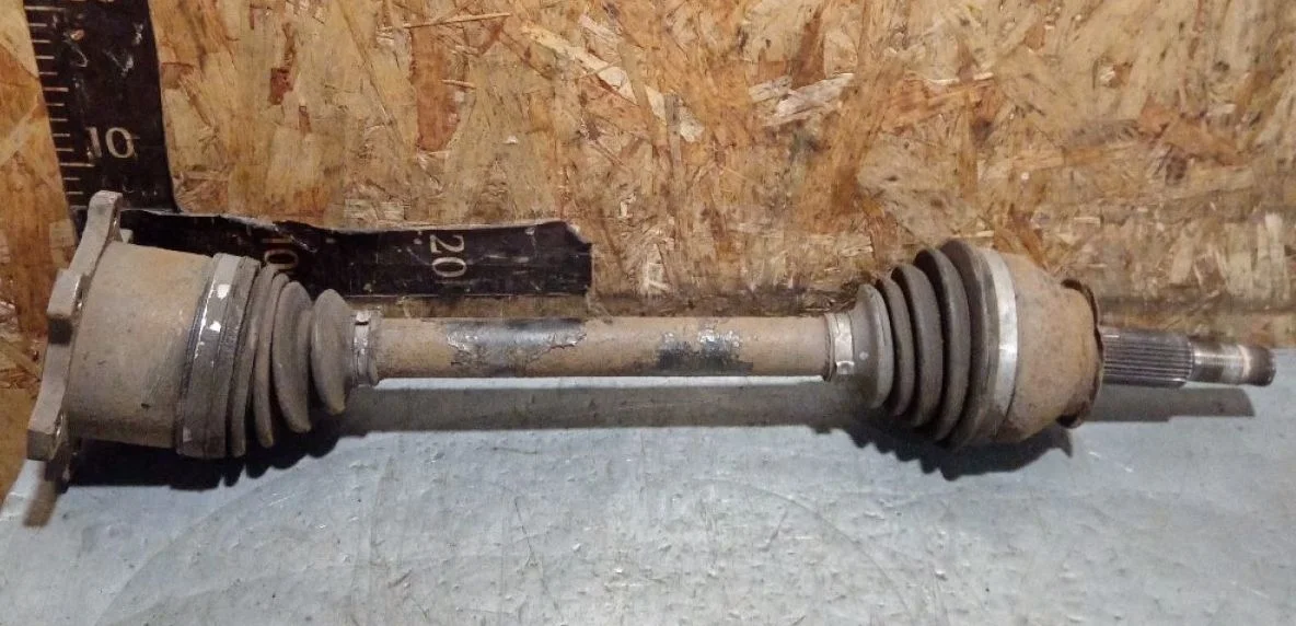 Привод задний Nissan Pathfinder III рестайлинг (2010—2014) 2011 KAF - бежевый