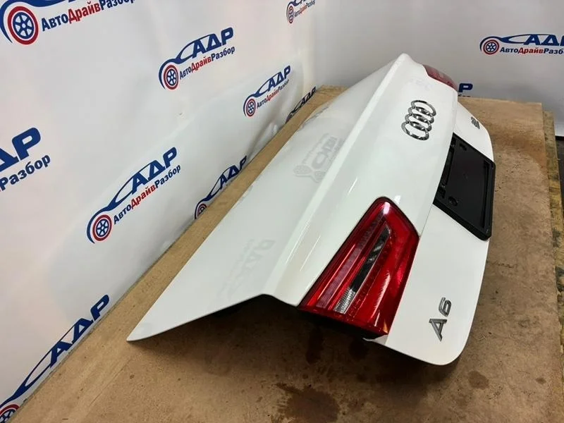 Фонарь задний левый внутренний Audi A6 2012 4G5945093A CHVA