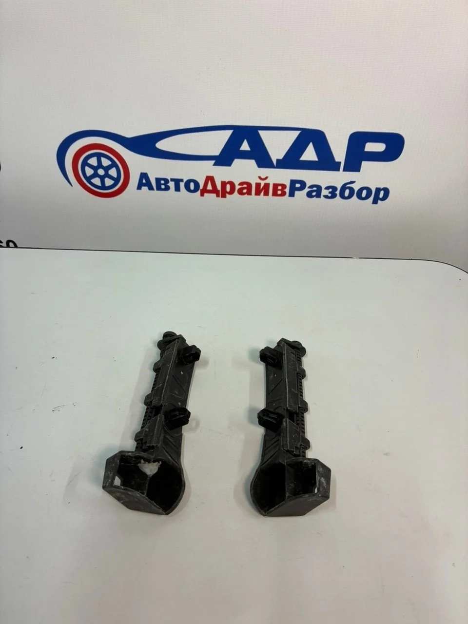Кронштейн порога Audi A6 2012 4G0853921B CHVA