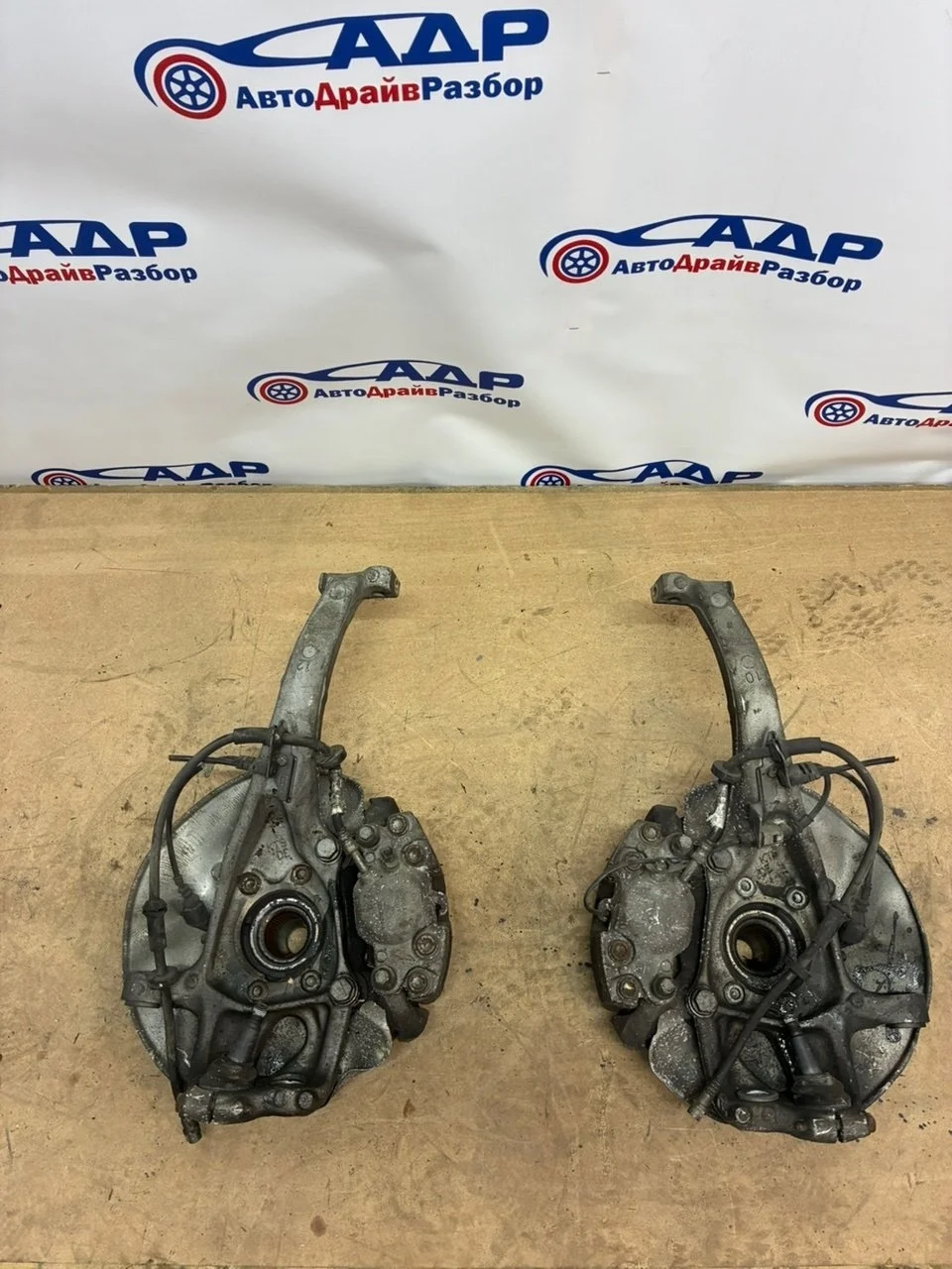 Суппорт тормозной Audi A6 2012 4G0615124 CHVA, передний правый