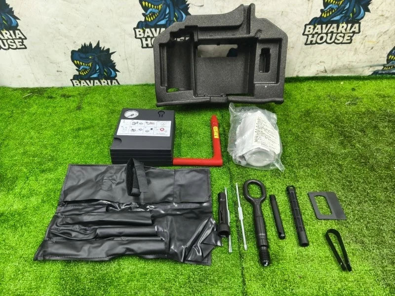 Набор инструментов Audi A4 2016 8W0012169A B9 CYR