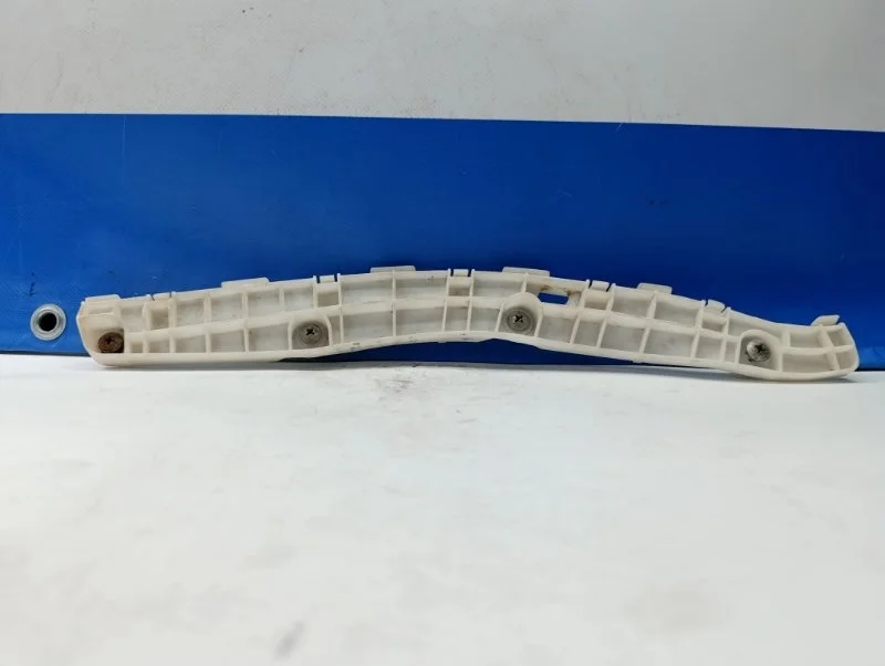 Кронштейн бампера Mitsubishi Pajero 2009 6410A188