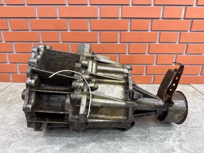 Раздаточная коробка Nissan Pathfinder 2001 331002W511 R50 3.5 VQ35DE