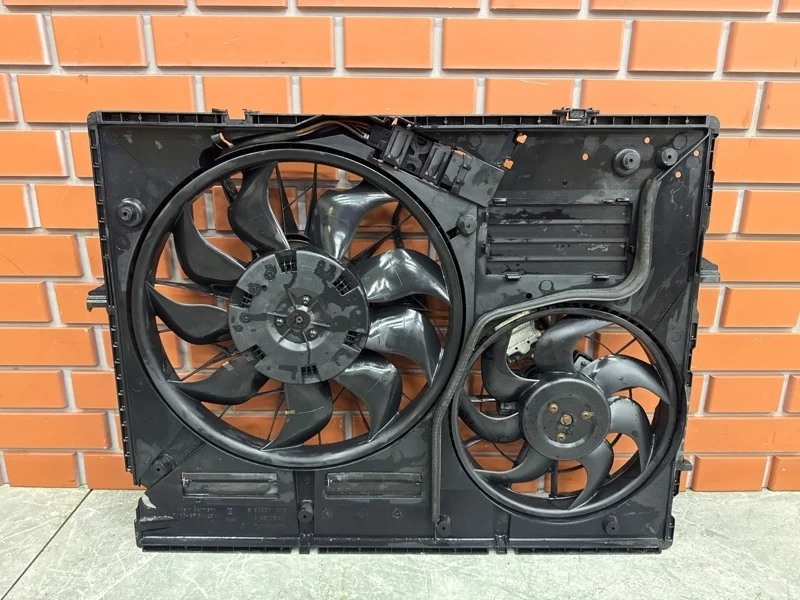 Вентилятор радиатора Audi Q7 2007 7L0121207E 1 4.2 BAR