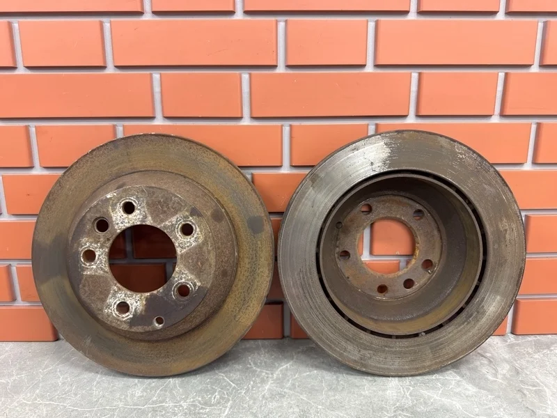 Диски тормозные комплект Audi Q7 2007 7L8615601C 1 4.2 BAR, задние