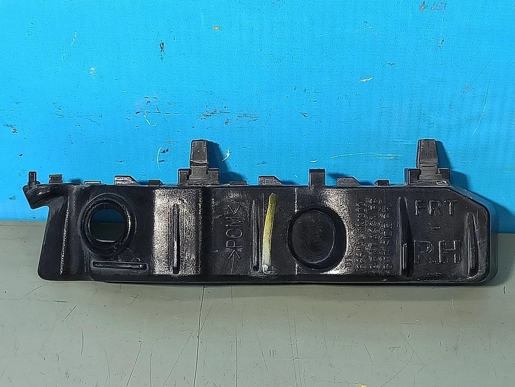 кронштейн переднего бампера Kia Cerato 2 TD 2008-2013 02.05.2012