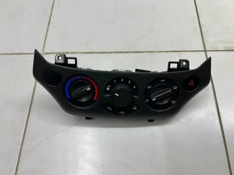 Блок управления отопителем Chevrolet Aveo T250