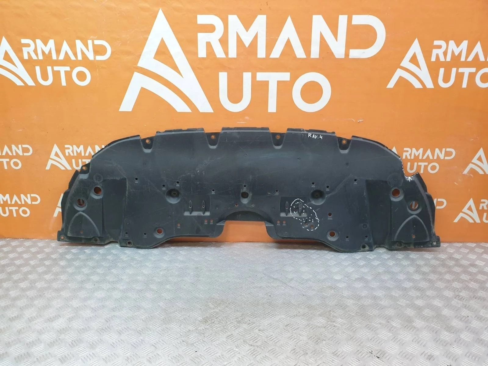 Пыльник бампера Toyota Camry 2017-2021 8 XV70