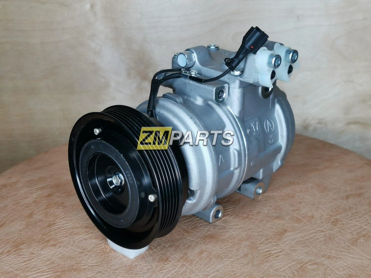 Компрессор кондиционера Киа Маджентис 977013C171