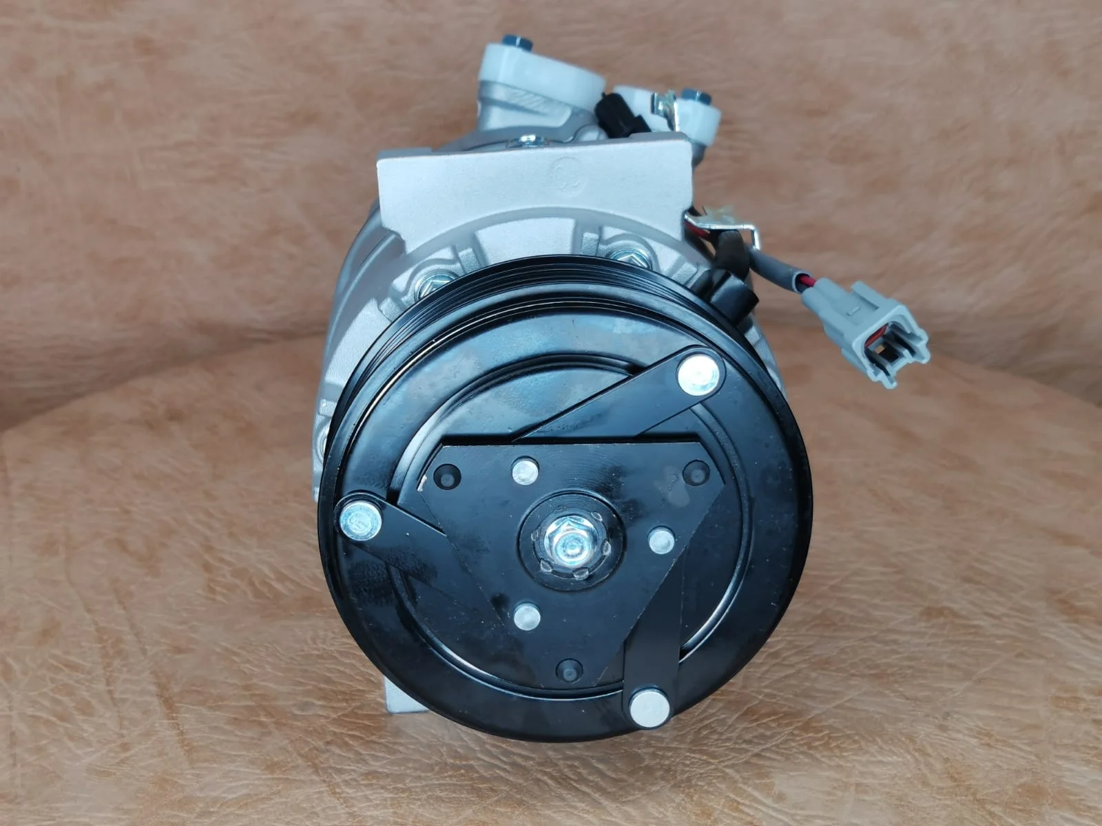 Компрессор кондиционера Рено Сценик, Scenic НОВЫЙ