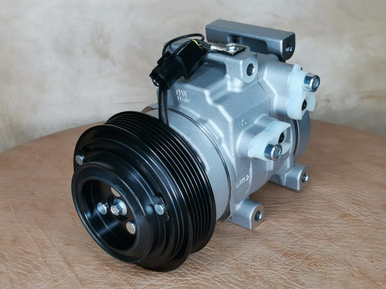 Компрессор кондиционера Киа Рио, Kia Rio 3 НОВЫЙ