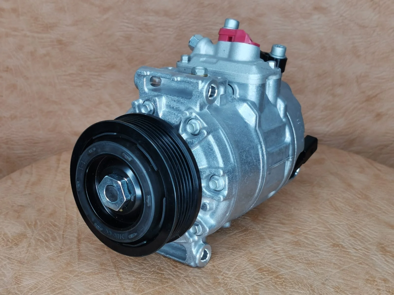 Компрессор Volkswagen Amarok, Transporter 2.5 нов.