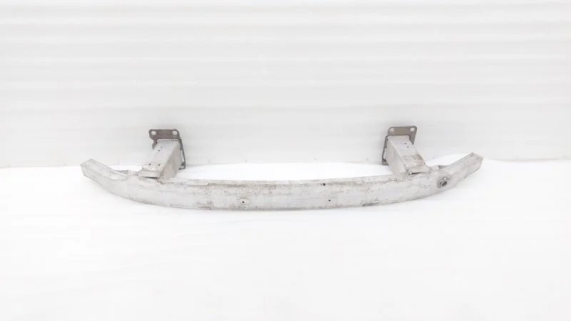 Усилитель бампера Audi A6 2020 C8 Avant