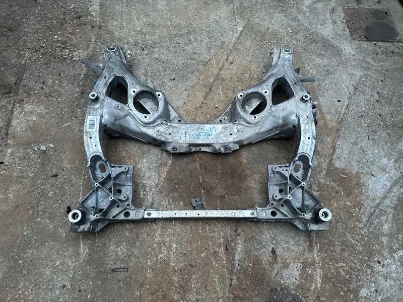 Подрамник BMW 520d 31116796692 F11 N47D20C