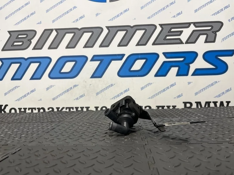 Дополнительная водяная помпа BMW 550iX 2014 64119253081 F10 N63B44B