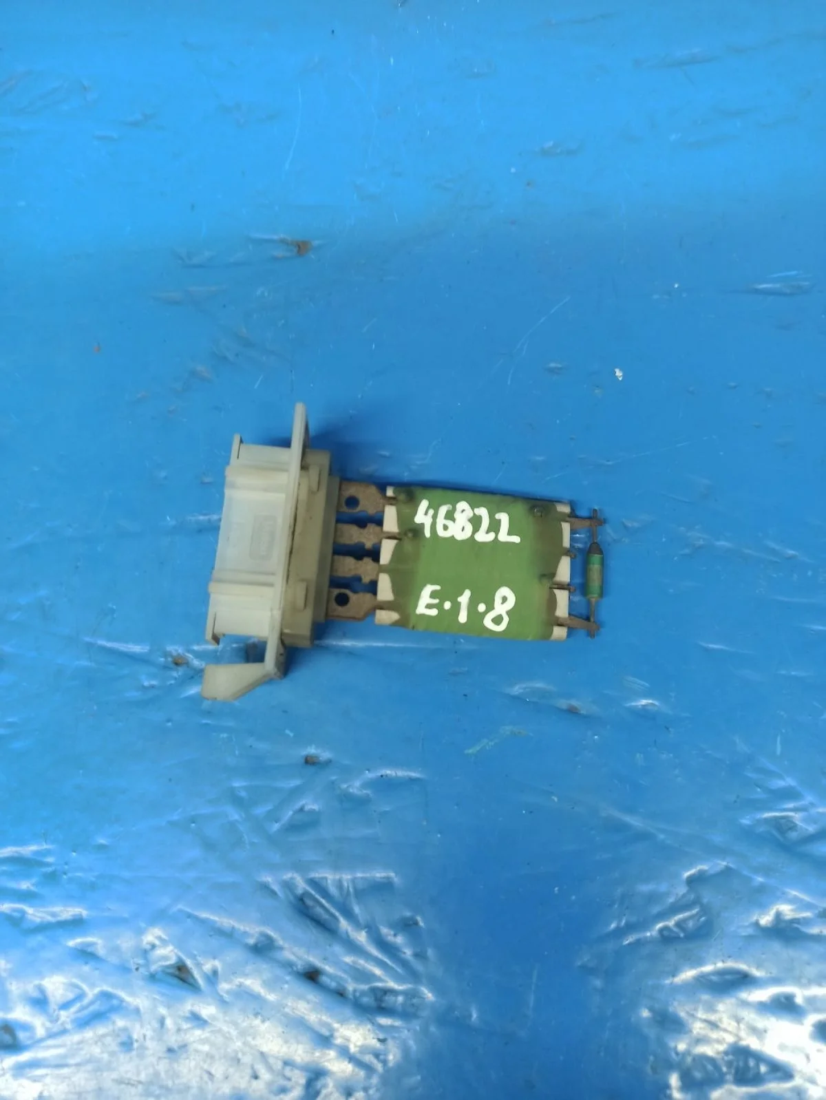 Резистор печки Volkswagen Passat B6 Golf Octavia