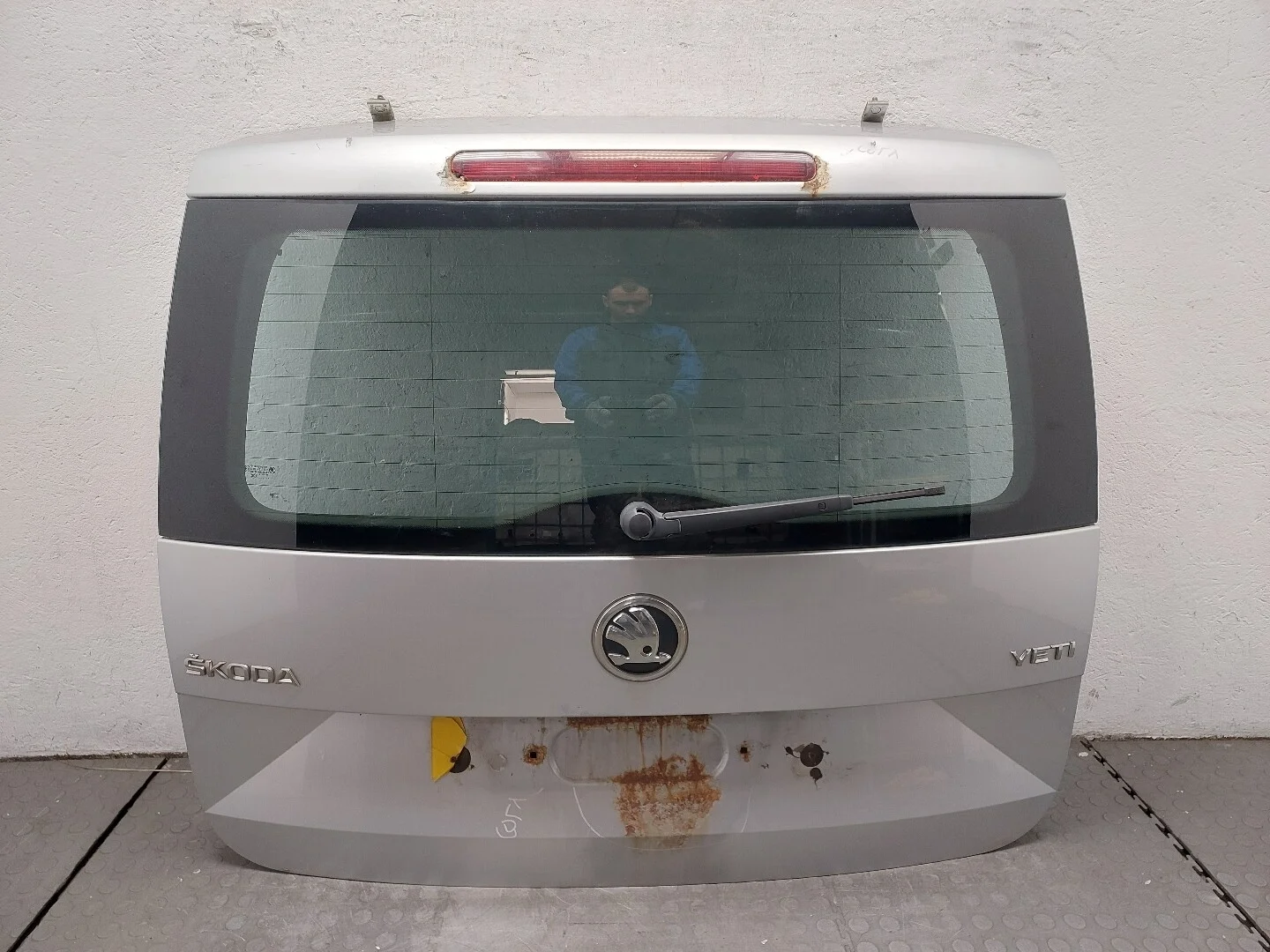 Крышка (дверь) багажника Skoda Yeti 2009-2018 КПП 5-ст.мех.(МКПП) CFHA Дизель 2 л TDI