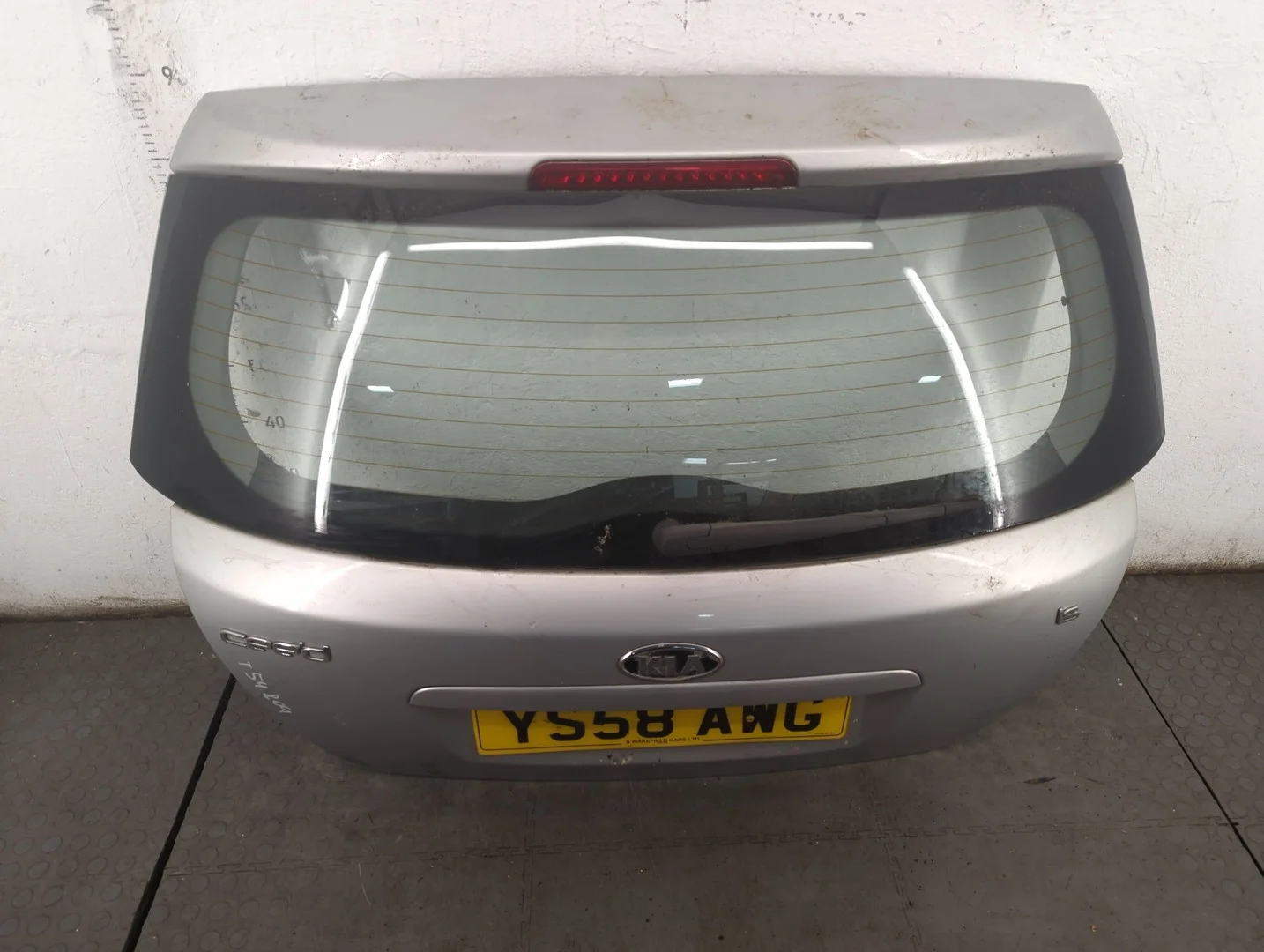 Крышка (дверь) багажника Kia Ceed 2007-2012 КПП 5-ст.мех.(МКПП) D4FB Дизель 1.6 л