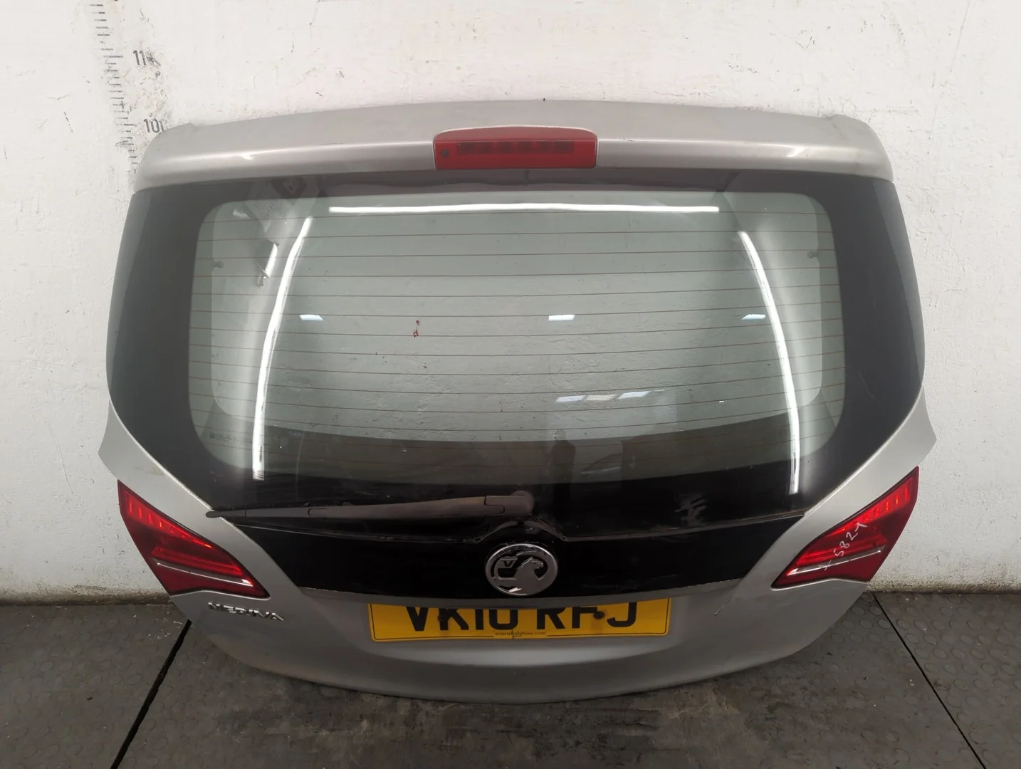 Крышка (дверь) багажника Opel Meriva 2010-2018 КПП 5-ст.мех.(МКПП) A13DTC Дизель 1.3 л CDTI