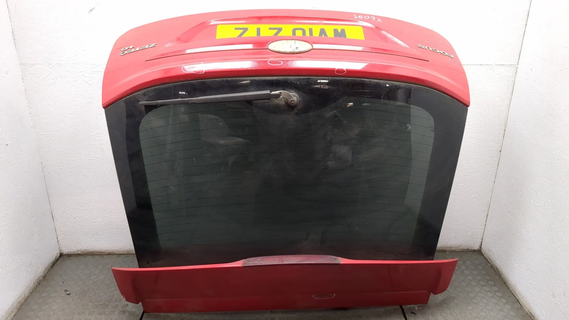 Крышка (дверь) багажника Ford Focus 2 2008-2011 КПП 5-ст.мех.(МКПП) SHDA, SHDC Бензин 1.6 л Инжектор