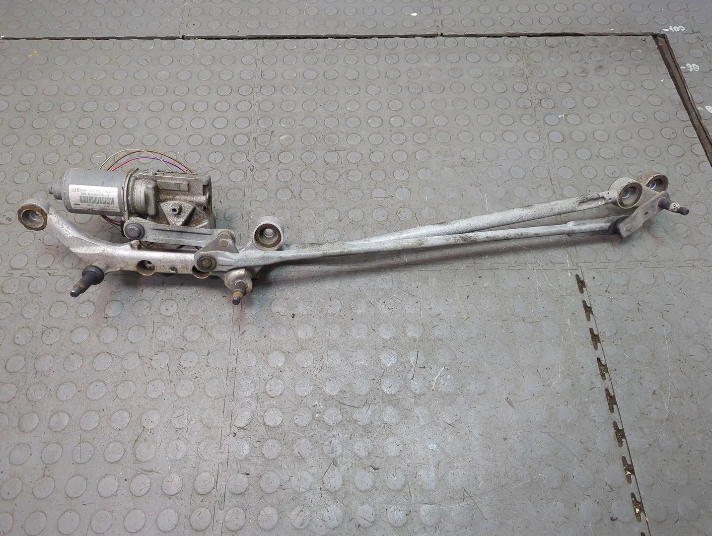 Механизм стеклоочистителя (трапеция дворников) Audi Q7 2005-2015 КПП автомат 4х4 (АКПП) CTWB Бензин 3 л TFSI