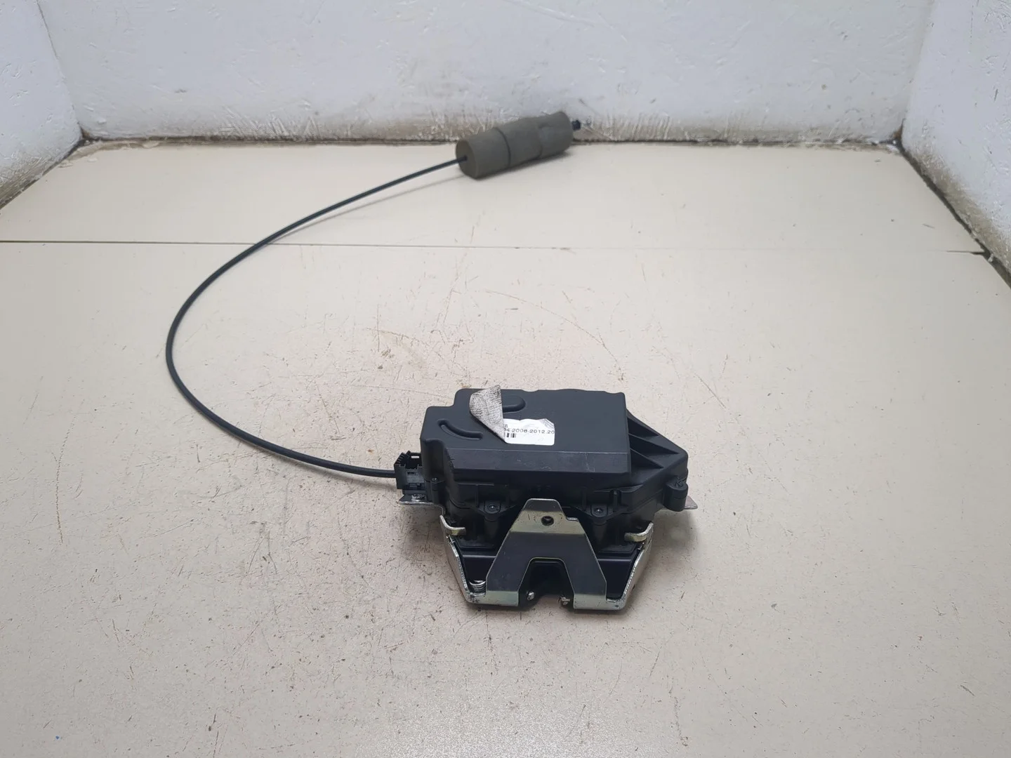 Замок багажника Mercedes-Benz GL-Class X164 2006-2012 КПП автомат 4х4 (АКПП) M273.923 Бензин 4.7 л Инжектор