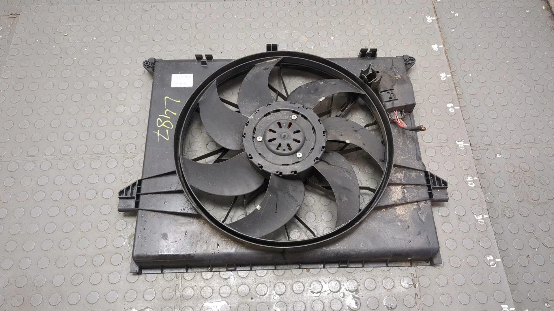 Вентилятор радиатора Mercedes-Benz M-Class W164 2005-2011 КПП автомат 4х4 (АКПП) M272.967 Бензин 3.5 л Инжектор