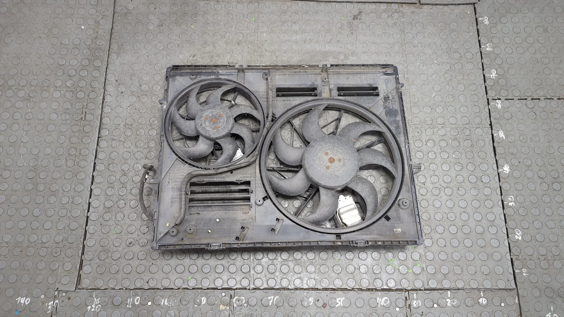 Вентилятор радиатора Audi Q7 2005-2015 КПП автомат 4х4 (АКПП) CTWB Бензин 3 л TFSI