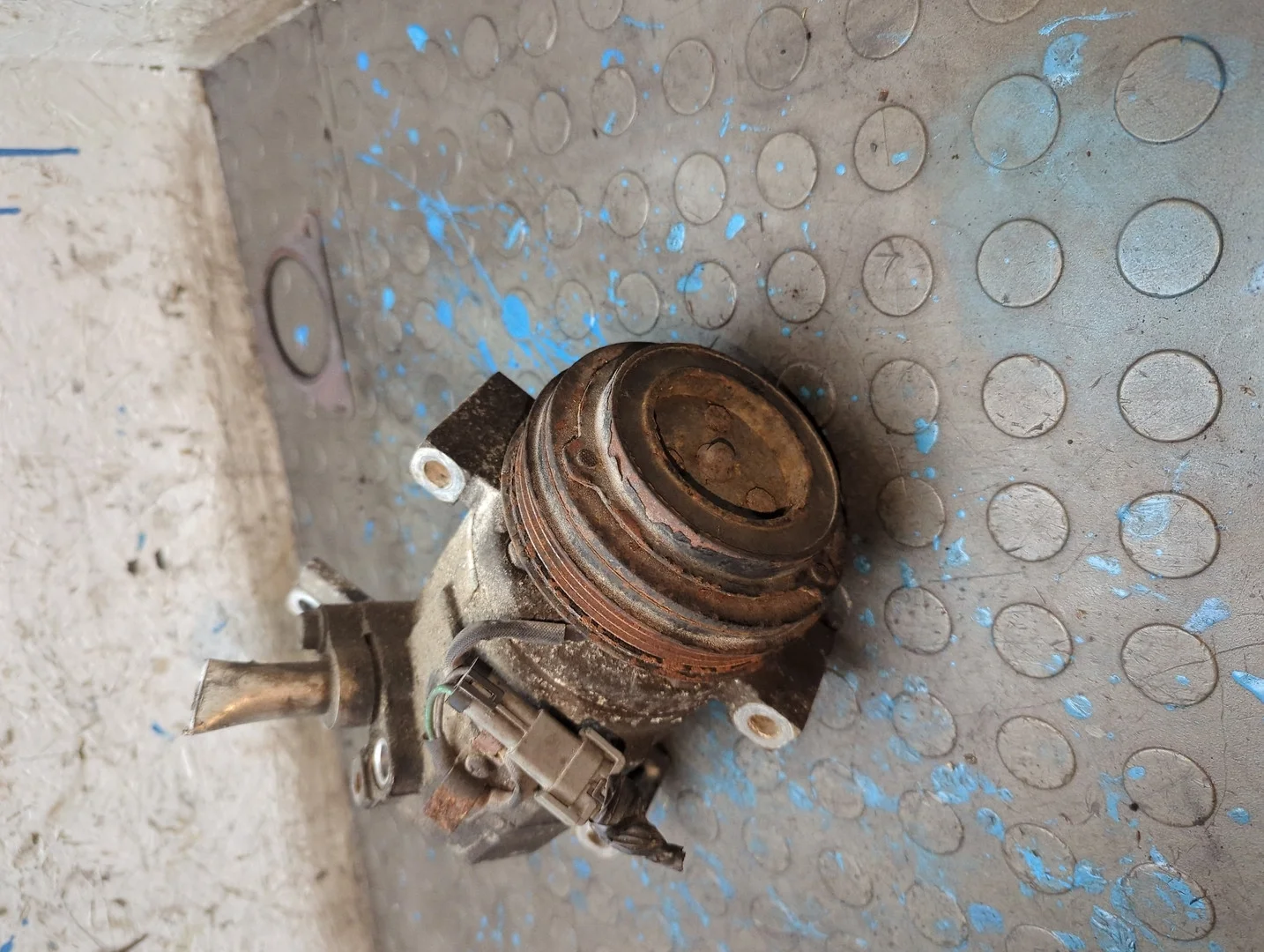 Компрессор кондиционера Cadillac Escalade 3 2006-2014 КПП автомат 4х4 (АКПП) L92 Бензин 6.2 л Инжектор