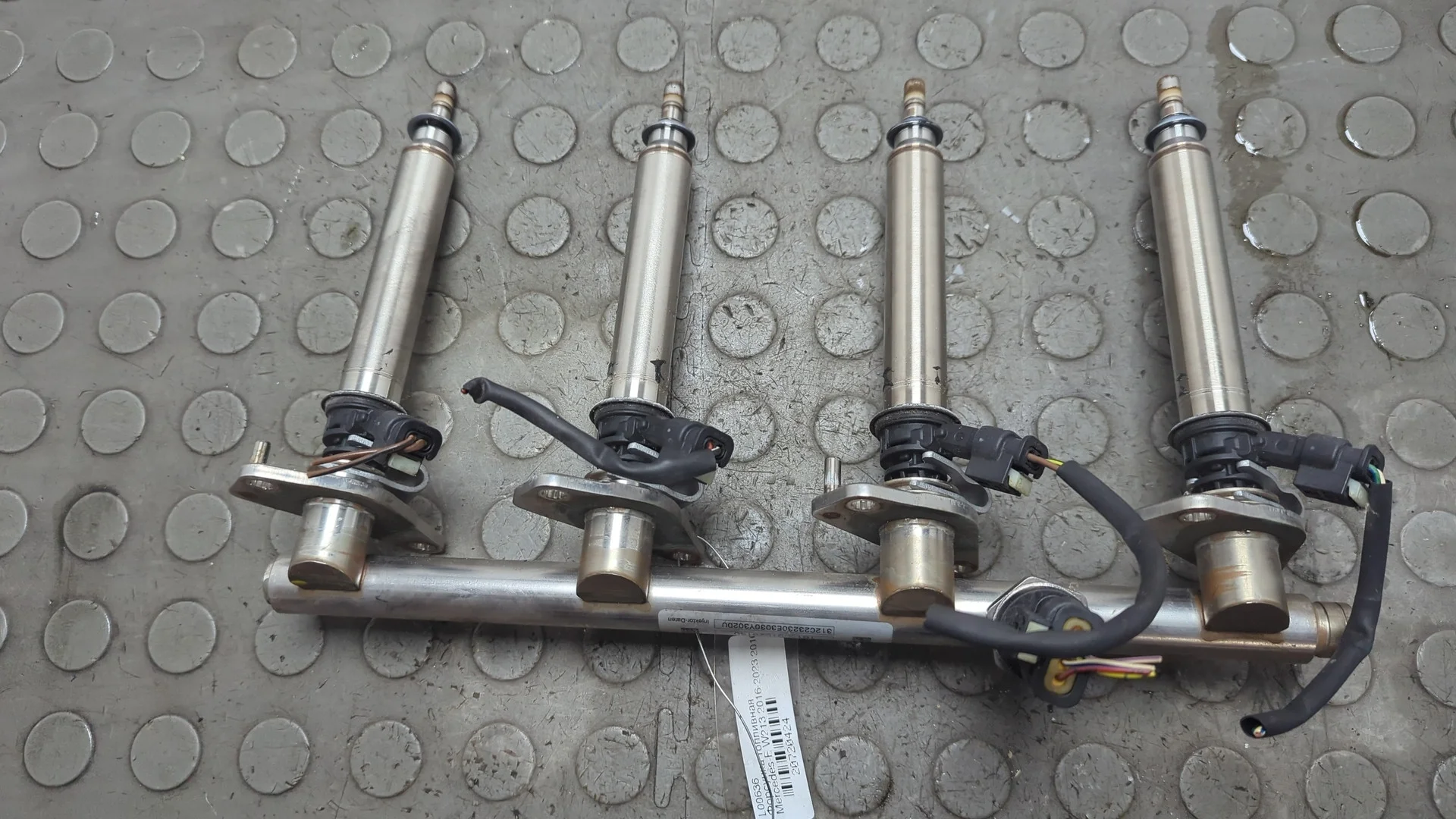 Форсунка топливная Mercedes-Benz E W213 2016-2023 КПП автомат 4х4 (АКПП) M 274.920 Бензин 2 л Турбо-инжектор