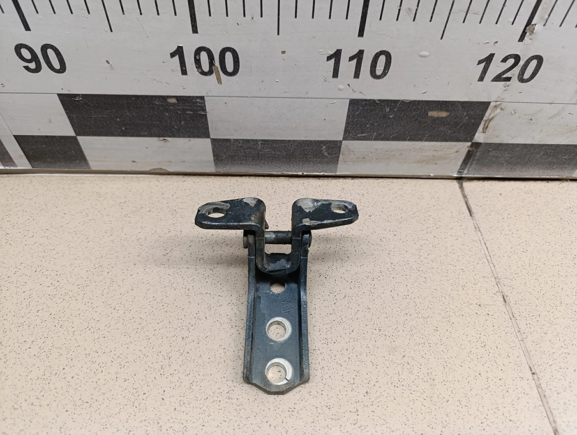 Петля двери L200 (KB) 2006-2016