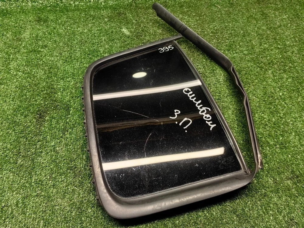 Форточка задняя правая Renault Symbol