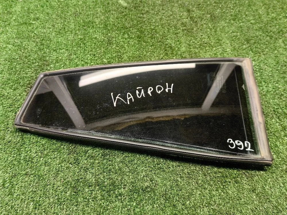 Форточка задней левой двери SsangYong Kyron