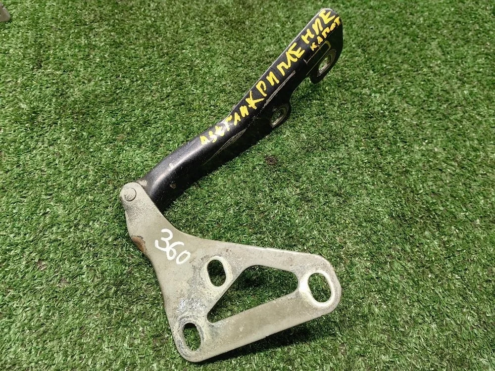 Петля капота правая Opel Astra H