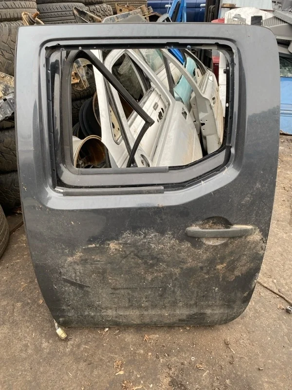 Дверь задняя левая Nissan Navara (D40) 2004-2015 2006 82101EB332 2.5 D YD25DDTI